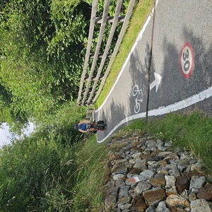 A perfect, yet steep path down into the valley