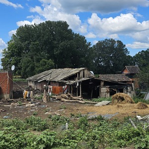 Houses in shambles - not so nice