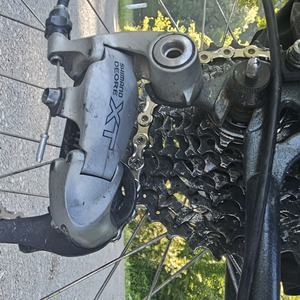 Rest days are for the bike. Shiny new chain.