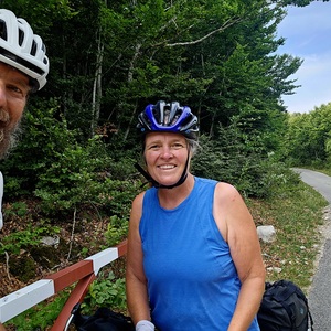 That bar is the border. It is open.